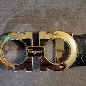 Mens Salvatore Ferragamo belt. 34 w